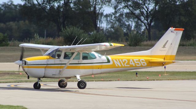 Cessna Skyhawk (N12456) - Whiteside Co. Airport KSQIbr /22 Sep 21br /This smart looking Cessna 172M made a stop for some fuel.br /Gary C. Orlando Photos.