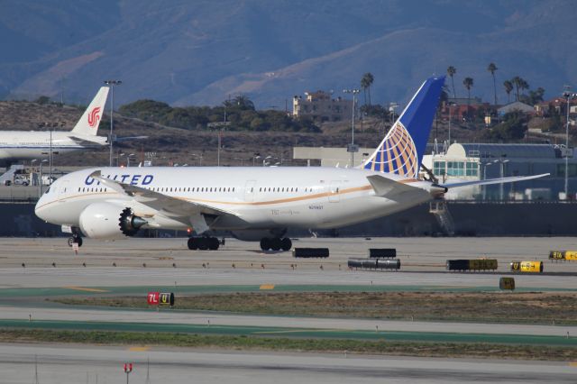 Boeing 787-8 (N29907)