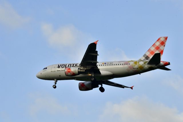 Airbus A319 (EC-MUX) - Approche de Nantes