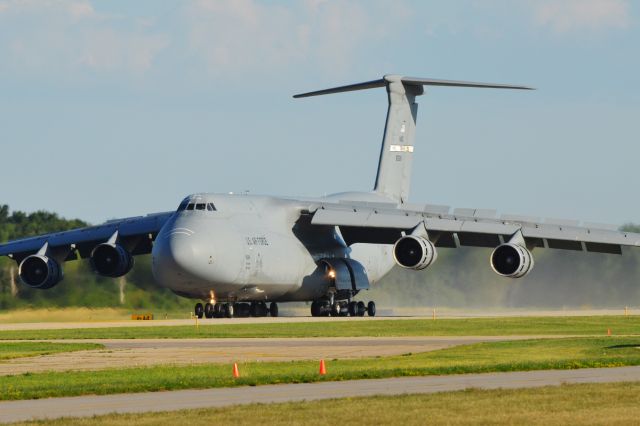 Lockheed C-5 Galaxy —