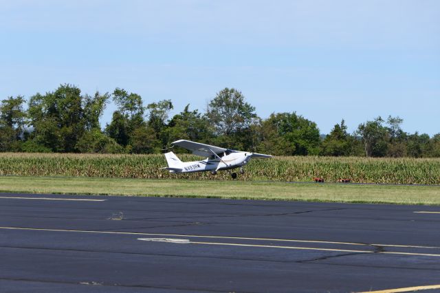 Cessna Skyhawk (N493RM)