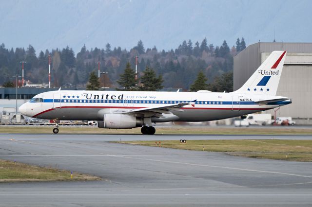 Airbus A320 (N475UA)