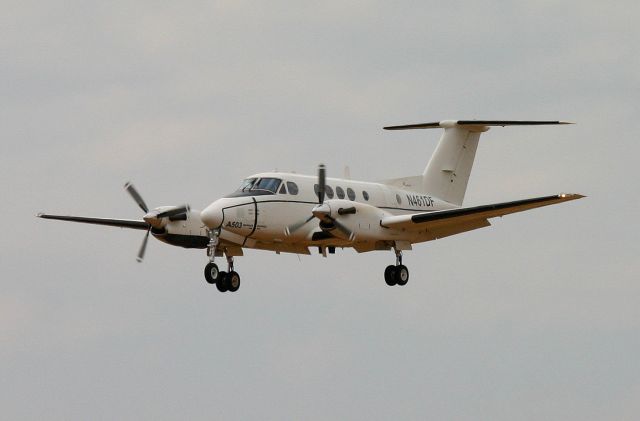 Beechcraft Super King Air 200 (N461DF) - KRDD - USDA aircraft assisting in the many fires around the north state Summer 2014.Cal Fire Beech A200CT Super King Air Aircraft - click full.