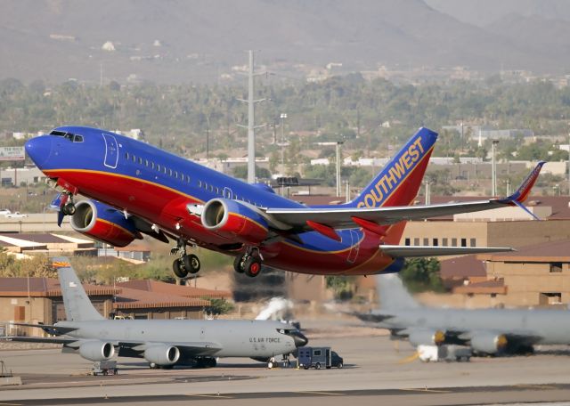 Boeing 737-700 (N968WN)