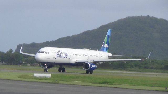 Airbus A321 (N961JT)