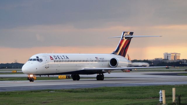 Boeing 717-200 (N932AT)