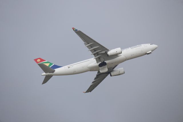 Airbus A330-200 (ZS-SXX) - The second day of flight SA405 / SA410 being operated by the A330-200. The previous pics were snapped on Tuesday 4 September of ZS-SXZ. The next day, Wed 5 September, her sister came to visit - ZS-SXX. When she landed the sky was mostly blue, but the westerly had already started bringing in a few clouds. By the time the unusual passenger count and their bicycles had been loaded, the wind had picked up considerably, and the weather had turned. By departure the weather was terrible, the clouds were low-down, and the rain started to pound down. Our notorious wind sure helps when the runway is short of 6,700 foot! Just to re-cap, our city had an influx of over 6000 athletes from around the world for the Iron Man Competition (tri-athlon). The usual single-isle aircraft (A319/A320) could not cope with the extra passengers and hundreds of bicycles to ferry the athletes back to Johannesburg for their onward journeys. The last time a aircraft of comparable size visited our airport was in 2010 for the Soccer World Cup.