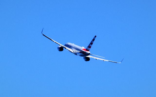 Boeing 757-200 (N190AA)
