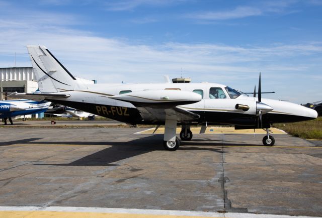 Piper Navajo (PR-FUZ)