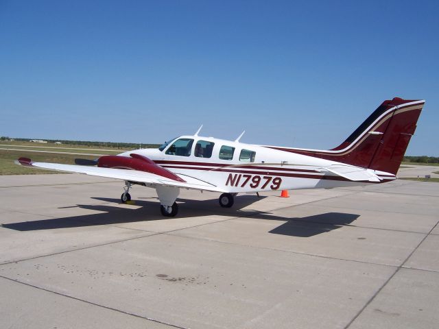 Beechcraft Baron (58) (N17979)