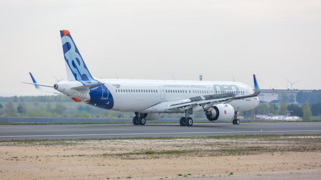 Airbus A321 (D-AVXB)