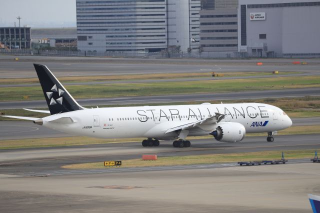 Boeing 787-9 Dreamliner (JA899A) - November 18th 2018:HND-CGK.