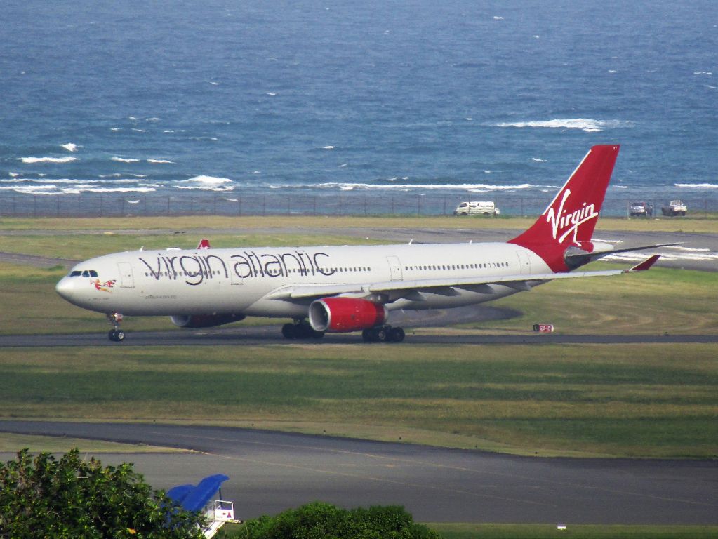 Airbus A330-300 (G-VSXY)