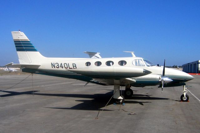 Cessna 340 (N340LB) - Seen here on 13-Aug-06.