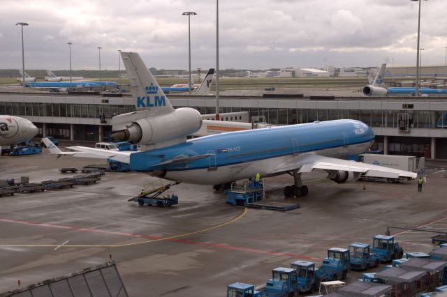 Boeing MD-11 (PH-KCF) - KLM - MD11 (PH-KCF) Stand E3 AMS, (Photo May 2007)