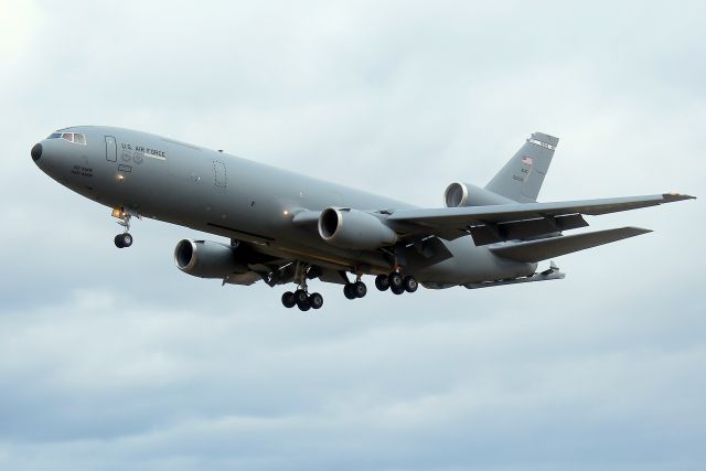 86-0033 — - Reach 347 arriving on 34. From the 60th Air Mobility Wing (60 AMW), the largest air mobility organization in the United States Air Force, based at Travis AFB, Fairfield, CA