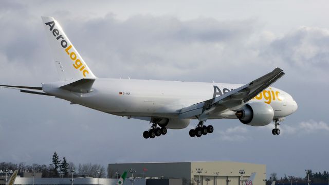 Boeing 777-200 (D-AALK) - BOE161 on final to Rwy 16R to complete a B2 flight from KPDX on 1.19.19. (ln 1588 / cn 66164).