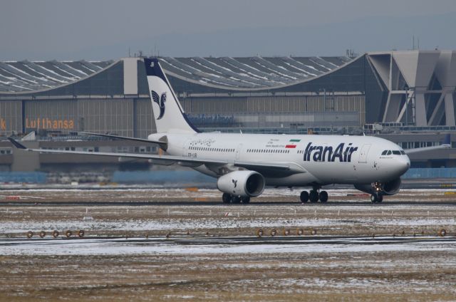 Airbus A330-200 (EP-IJB)