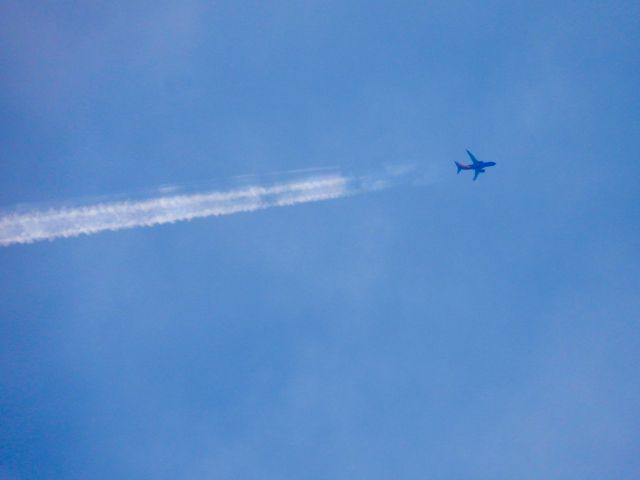 Boeing 737-700 (N496WN) - SWA957br /MCI-LGAbr /07/25/22