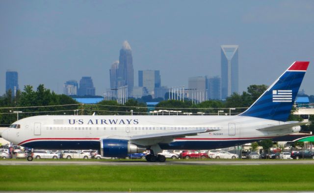 BOEING 767-200 (N250AY) - US Airways 767-200 8/5/13