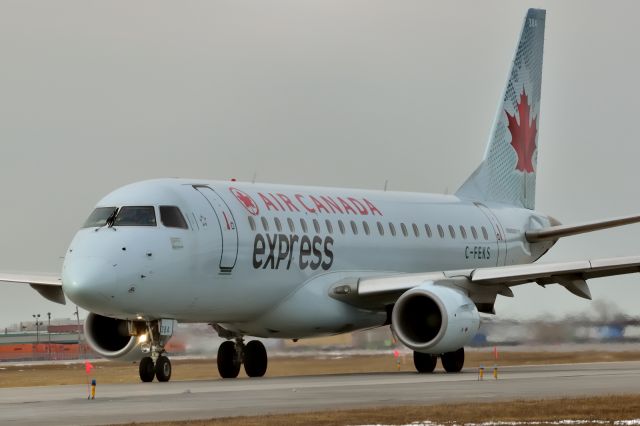 Embraer 170/175 (C-FEKS)