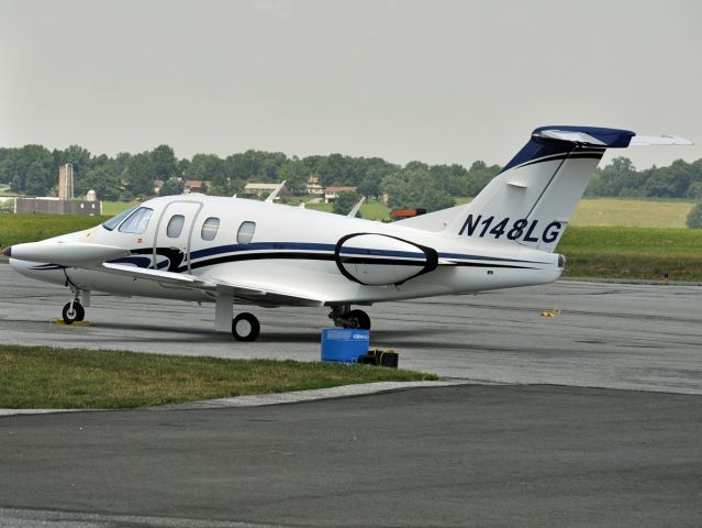 Eclipse 500 (N148LG) - Parked