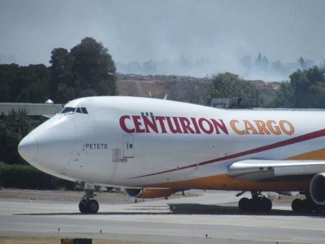 Boeing 747-400 (N901AR)