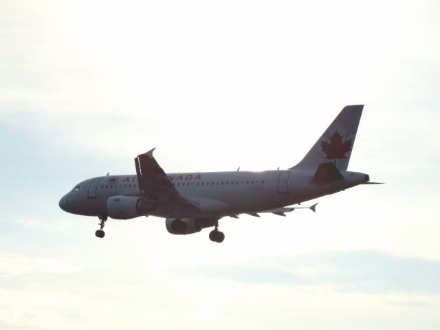 Airbus A319 (C-GJVY)