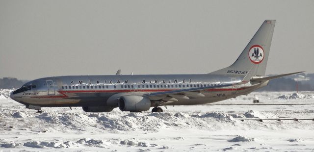 Boeing 737-800 (N951AA)