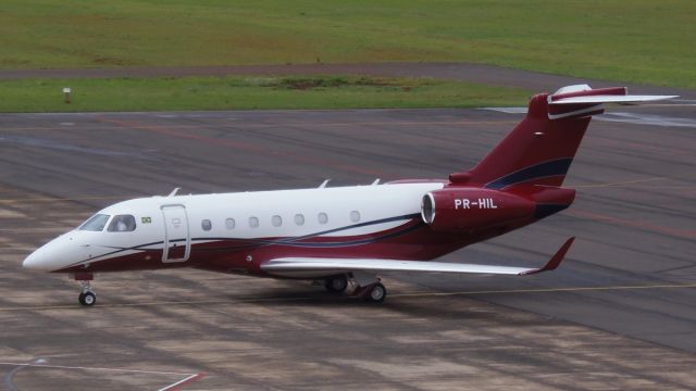 Embraer Legacy 550 (PR-HIL)