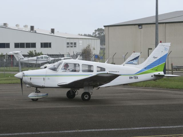 Piper Cherokee (VH-TEK) - 23 JAN 2016.