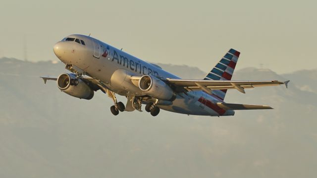 Airbus A319 (N830AW)