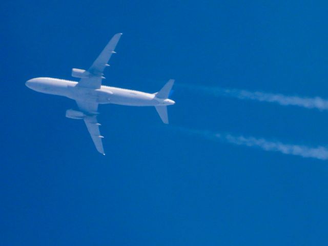 Airbus A320 (N416UA) - UAL766br /SJD-ORDbr /04/15/22