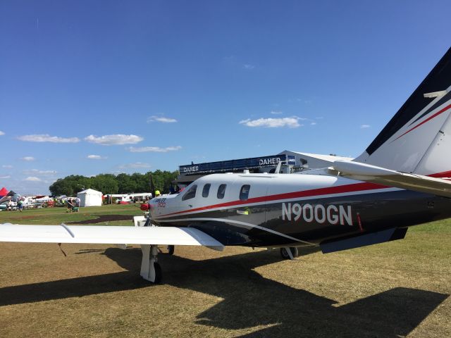 Socata TBM-850 (N900GN) - N900Gn is a TBM900, pictura taken at Sun-n-fun 2016