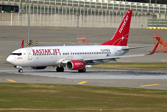 Boeing 737-800 (HL8375)