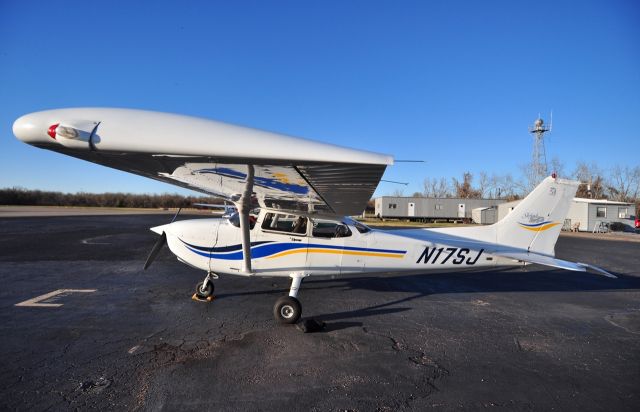 Cessna Skyhawk (N17SJ) - N17SJ of Anson Air