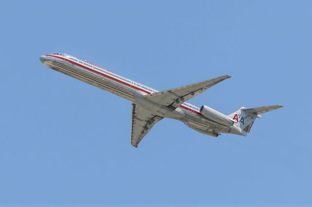 McDonnell Douglas MD-80 (N9617R)