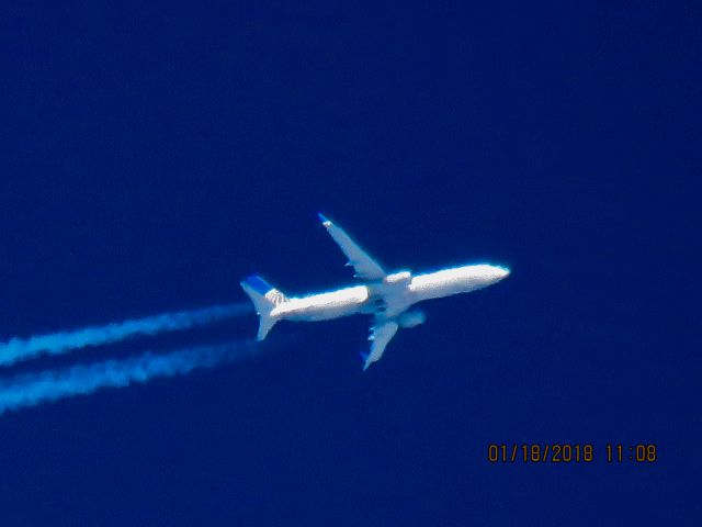 Boeing 737-900 (N68817)