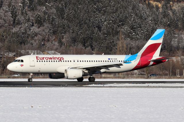 Airbus A320 (9H-EUN)