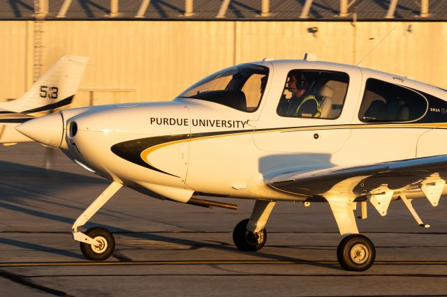 Cirrus SR-20 (N587PU) - Purdue 7 taxiing in after an evening flight. Sadly, all of Purdue's SR20s have been replaced. We now have 14 Piper Archer TXs with more on the way this fall.