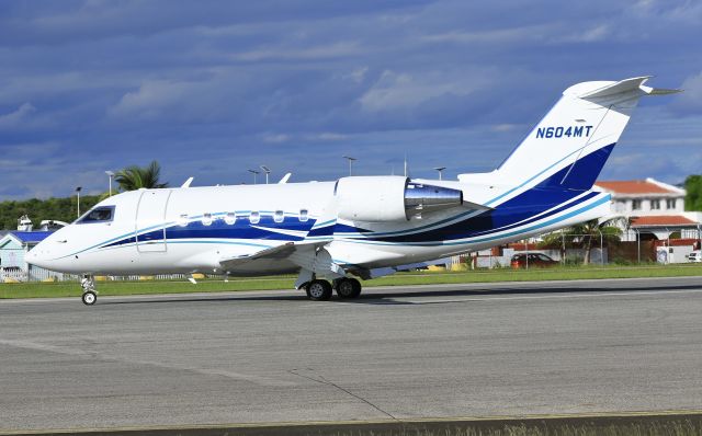 Canadair Challenger (N604MT)