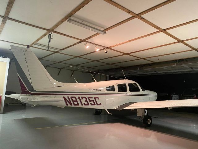 Piper Cherokee (N8135C)