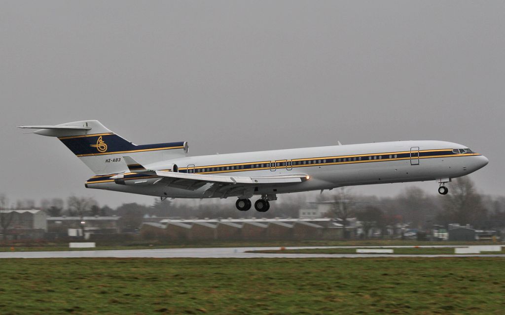 Boeing 727-100 (HZ-AB3) - al anwa aviation b727-200 hz-ab3 about to land at shannon 5/12/15.