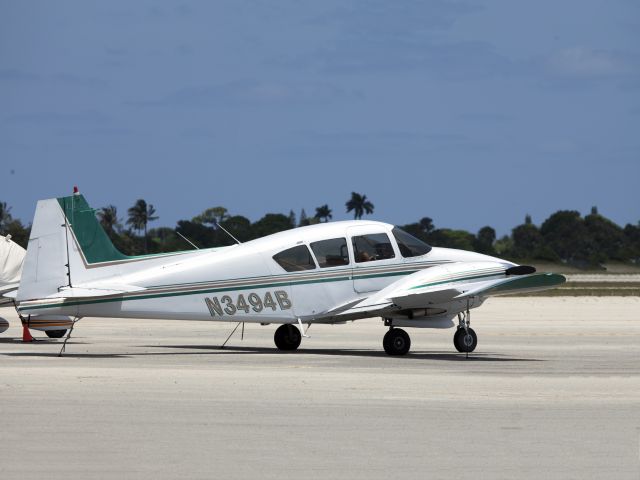 Piper Apache (N3494B)