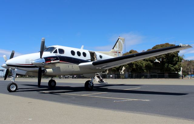 Beechcraft King Air 90 (N8096U)