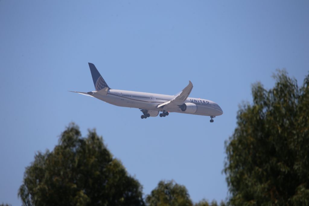 BOEING 787-10 Dreamliner (N16009)