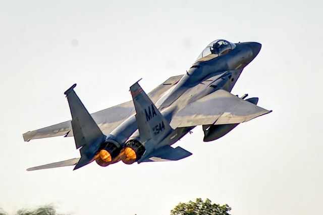 McDonnell Douglas F-15 Eagle — - An F-15C takes off on runway 36 at the 2010 Great Georgia Airshow in Peachtree City, Georgia.