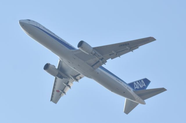 BOEING 767-300 (JA616A)