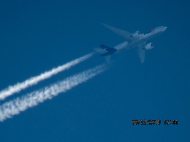 BOEING 777-200LR (N862FD)