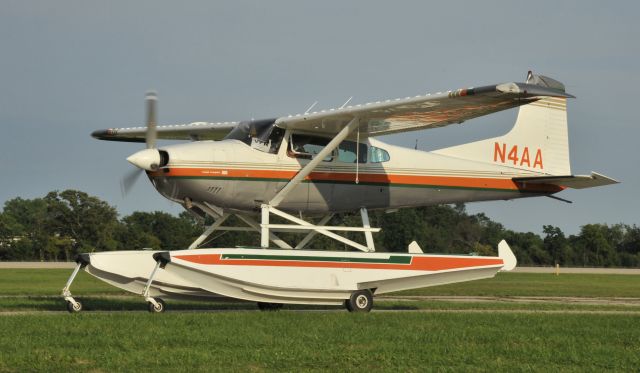 Cessna Skywagon (N4AA) - Airventure 2017